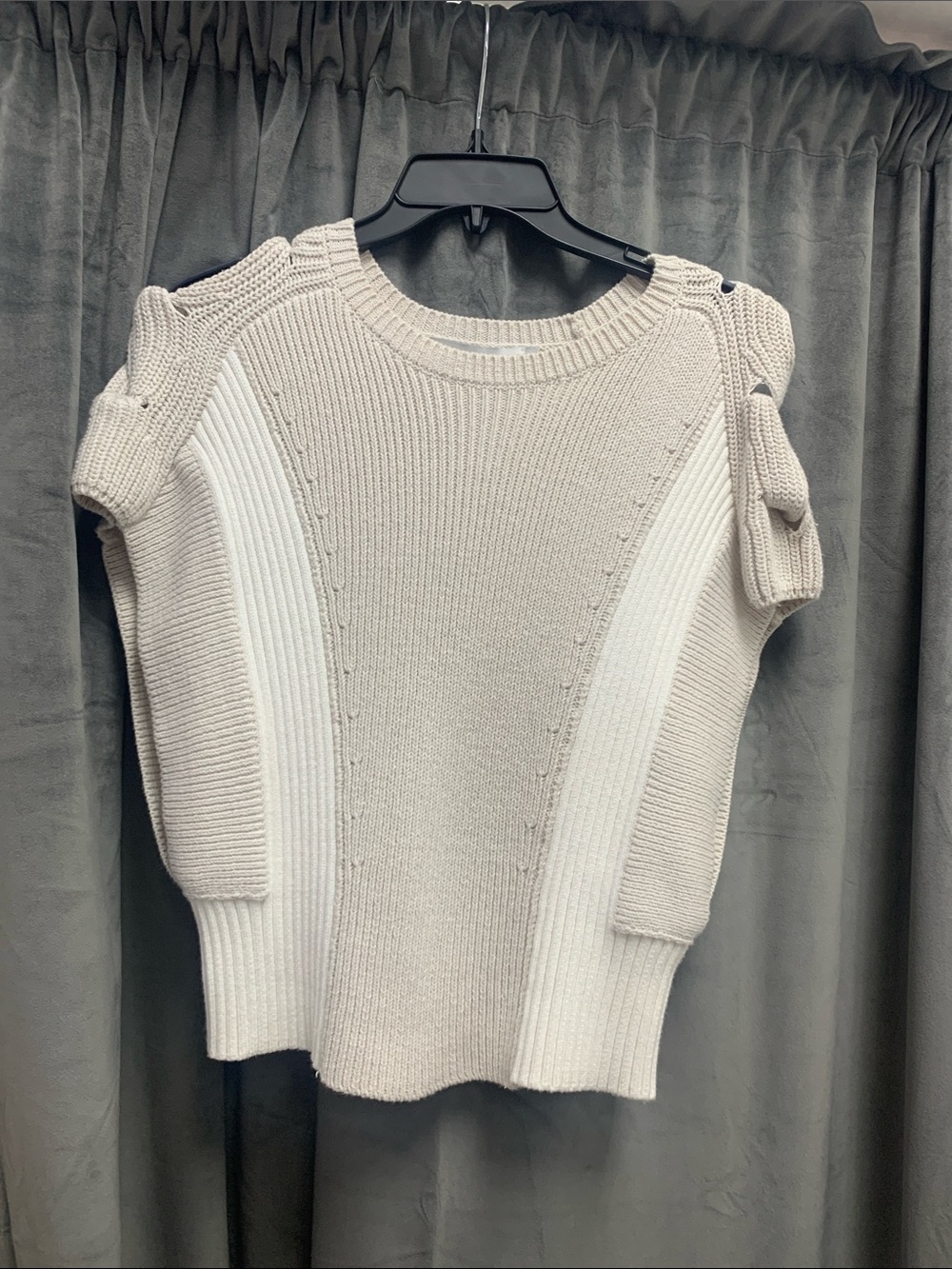 Women’s Cream & White Knit Short-Sleeve Sweater